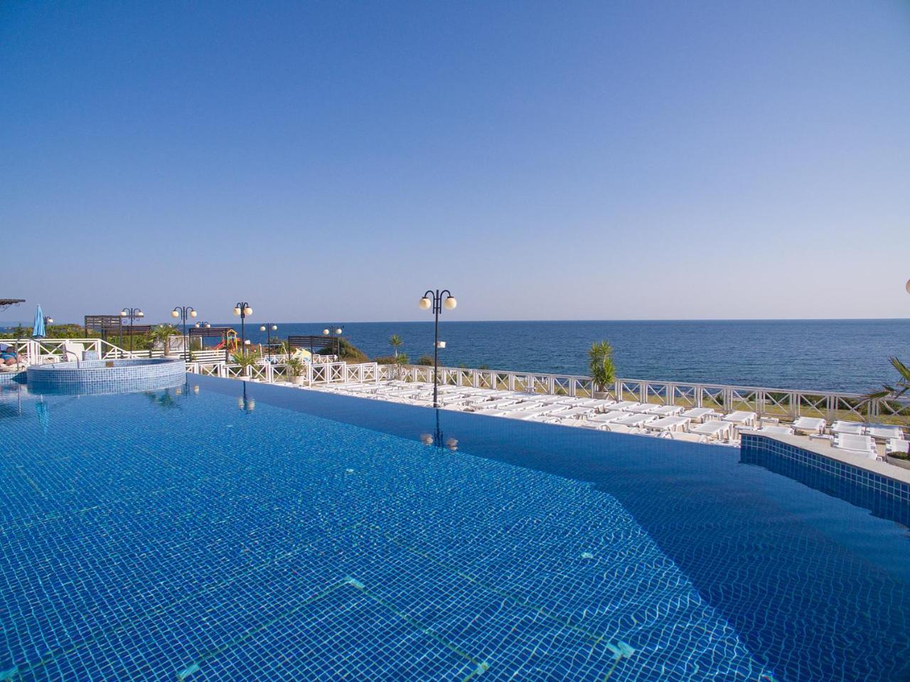 Hotel Eskada Beach Ahtopol Esterno foto