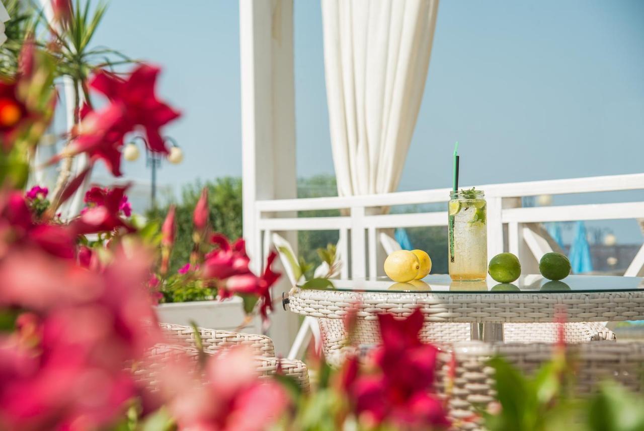 Hotel Eskada Beach Ahtopol Esterno foto